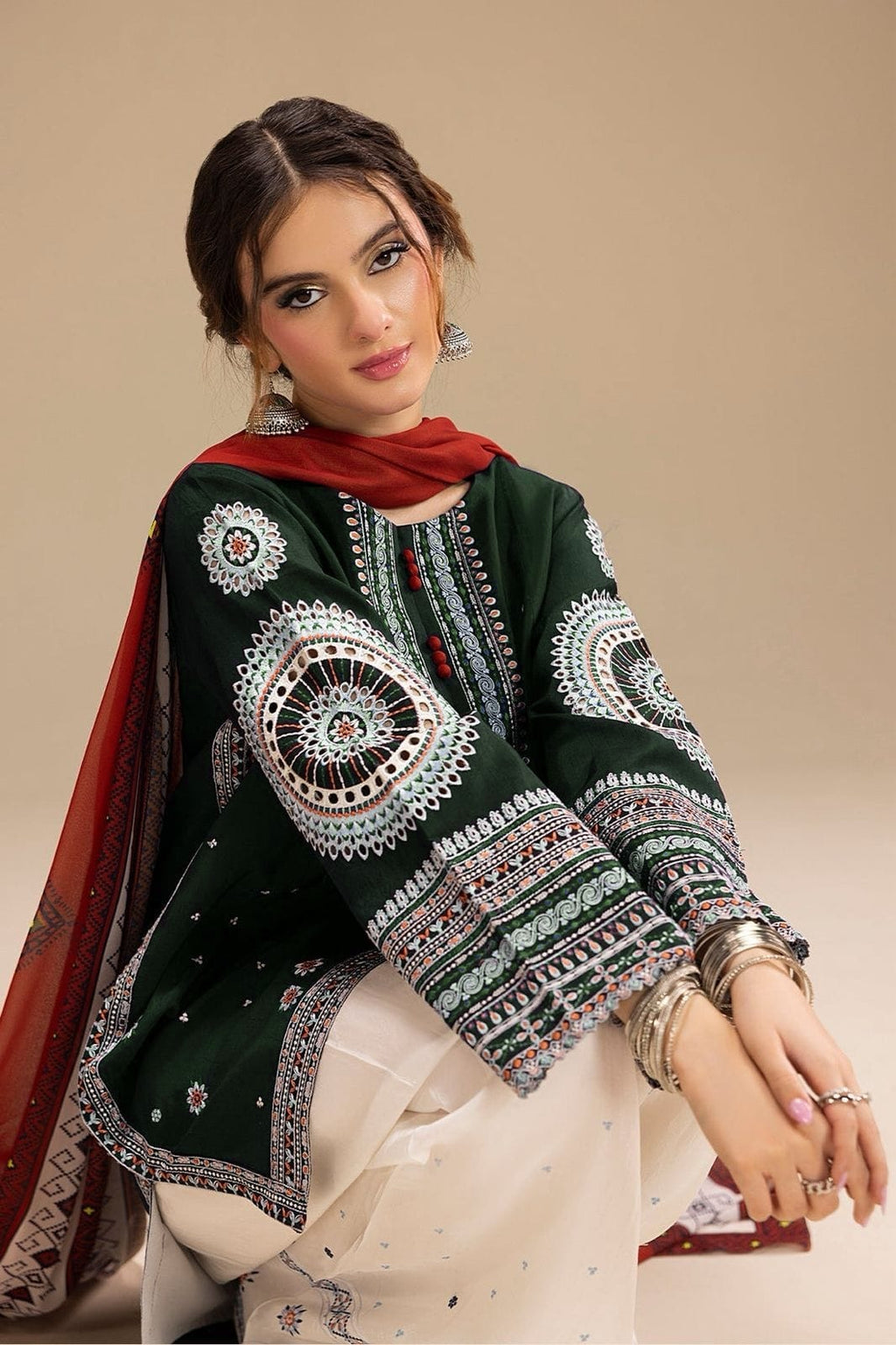 Jazmin 3pc Embroidered Lawn Suit
