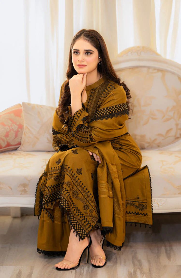 LIBAAS Lawn Embroidered 3 pcs