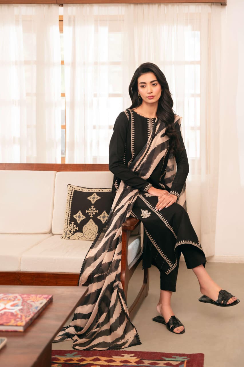 CROSS STITCH 3pc Embroidered Lawn Suit