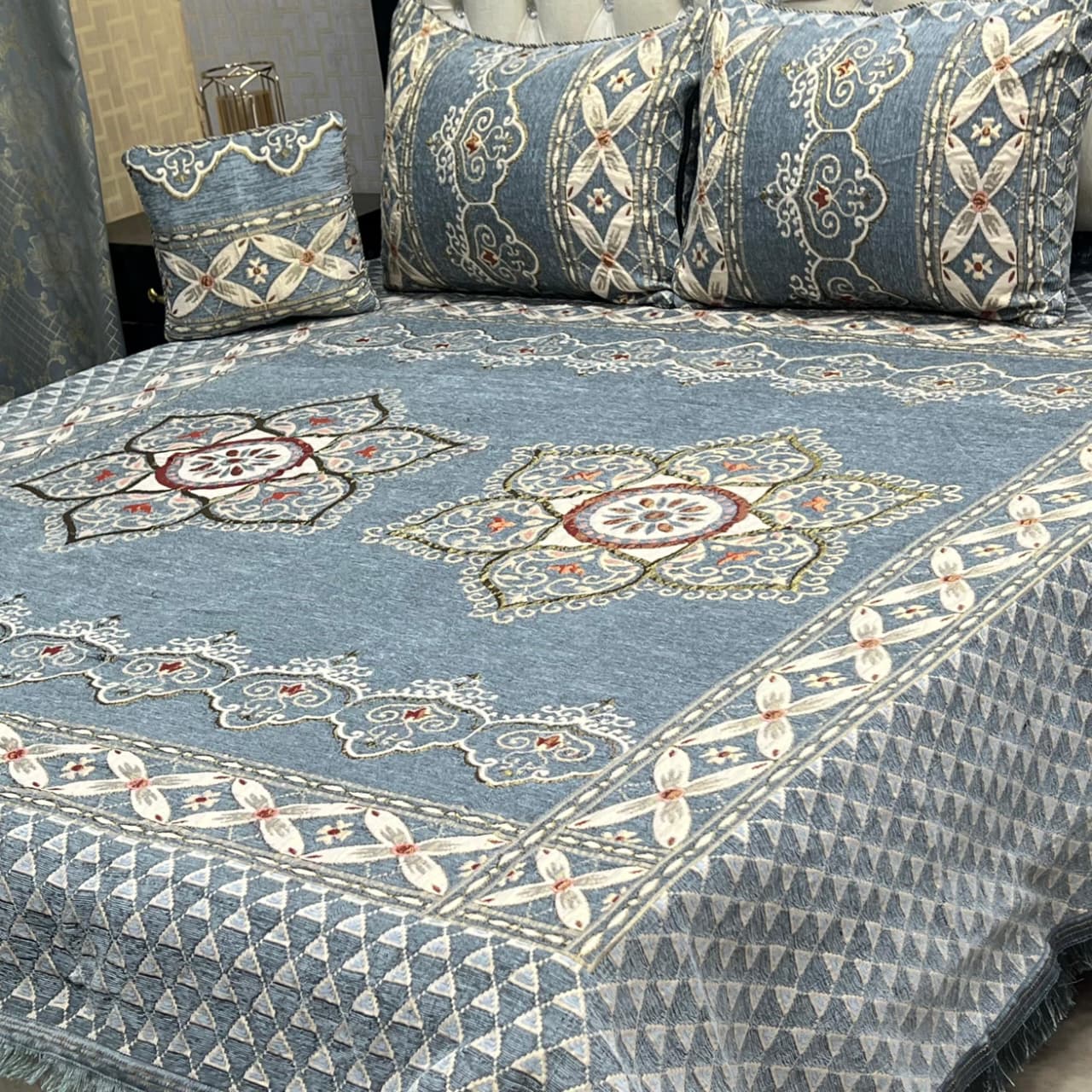 4Pc Velvet Jaquard Bedsheet King Size