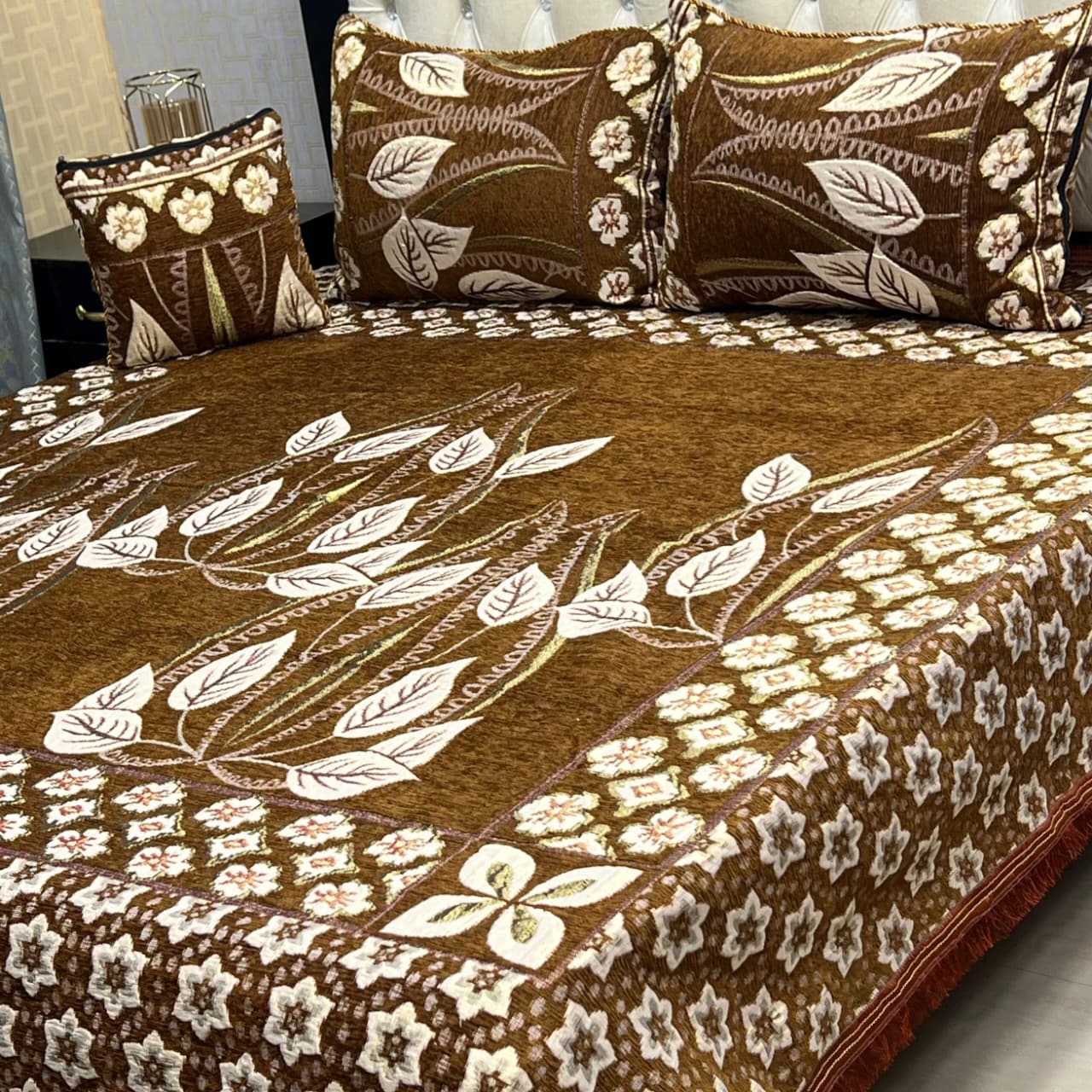 4Pc Velvet Jaquard Bedsheet King Size