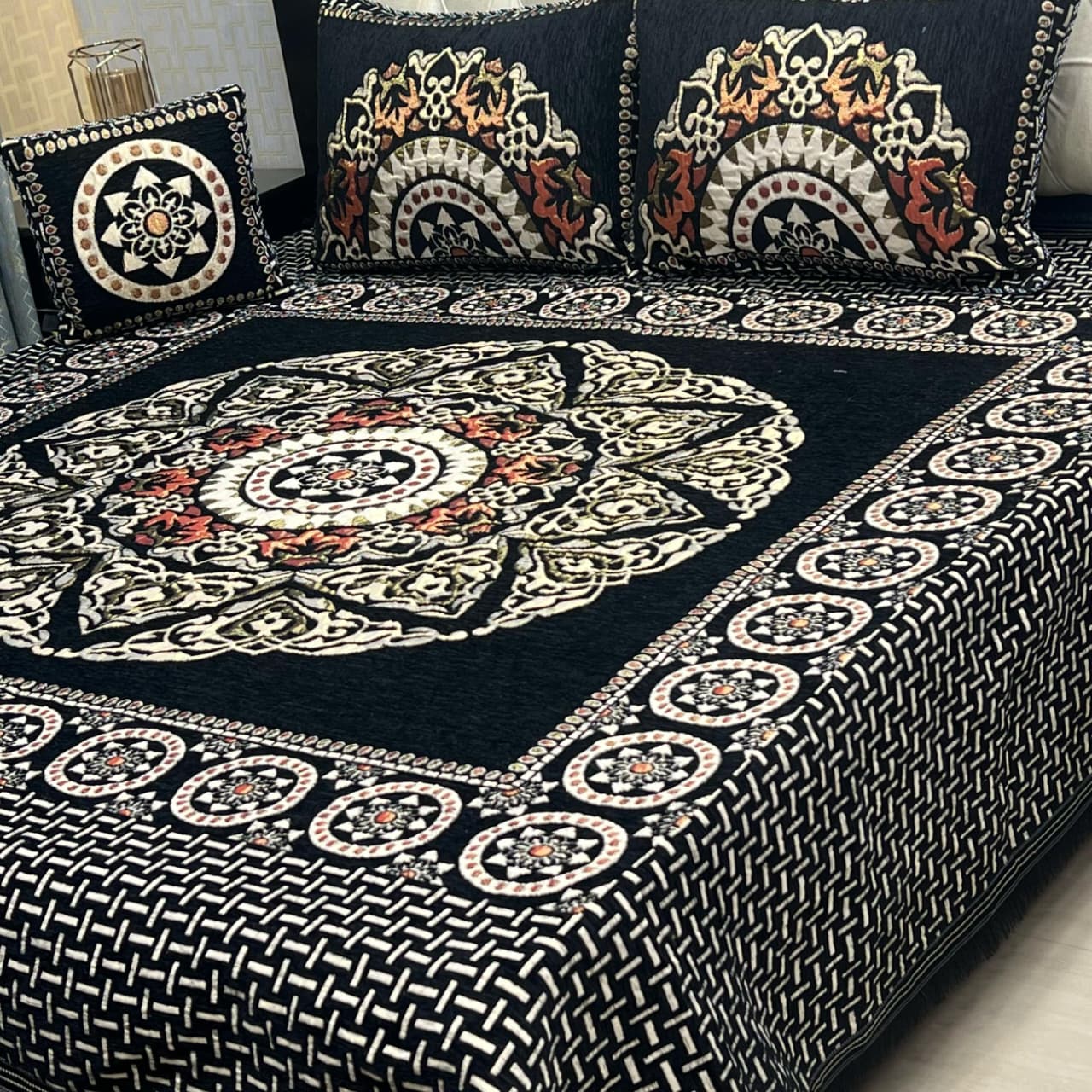 4Pc Velvet Jaquard Bedsheet King Size