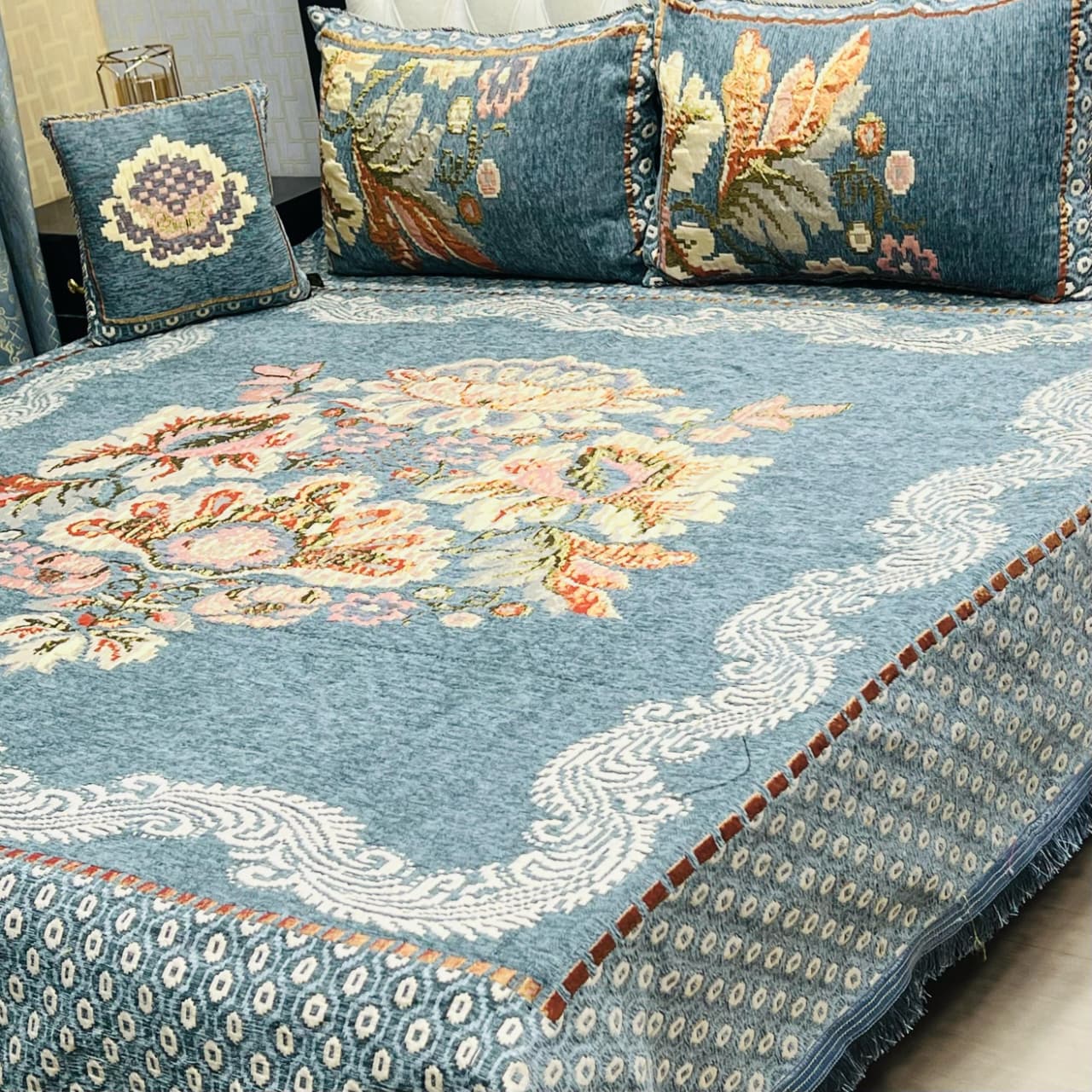 4Pc Velvet Jaquard Bedsheet King Size
